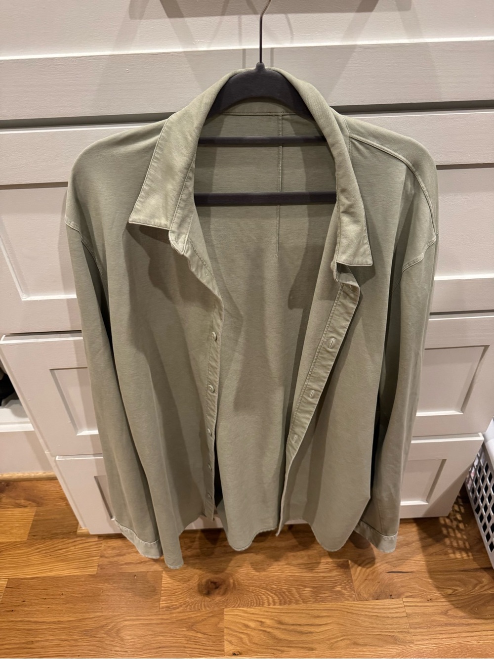 Lululemon Men's Lightweight Open-Front Shirt Jacket in Sage Green